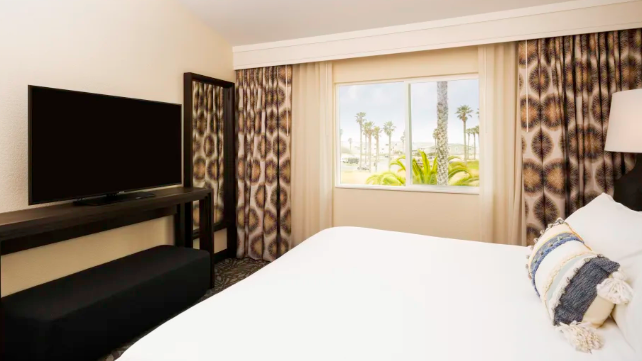 Zachari Dunes on Mandalay Beach - Room